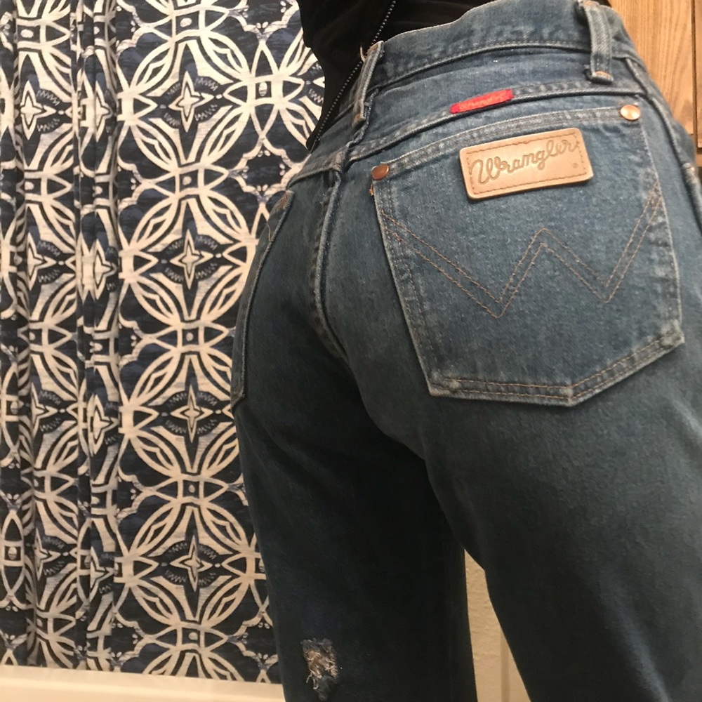Vintage women’s wrangler jeans size 24